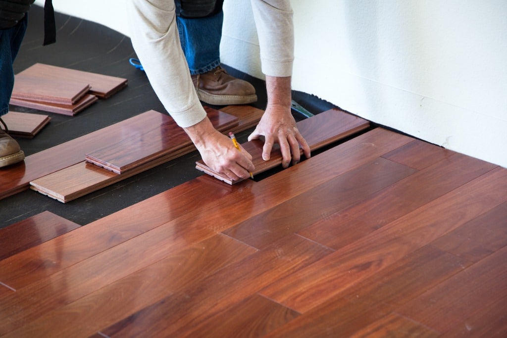 installing hardwood floor picture id170040982